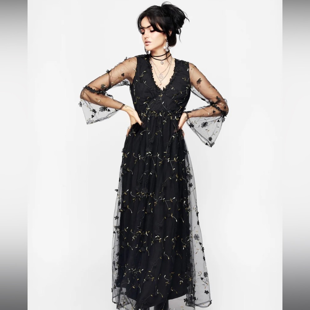 Disturbia Chrysanthi Appliqué Maxi Dress
